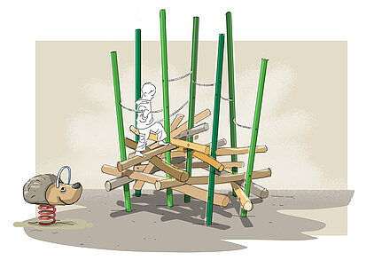 Kind klettert auf einem Klettergerüst aus grünen Pfosten und Holzstämmen, daneben eine Federwippe in Form eines Igels